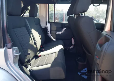 2011 Jeep Wrangler Unlimited Sahara из США, поврежденный, VIN 1J4HA5H1XBL632753